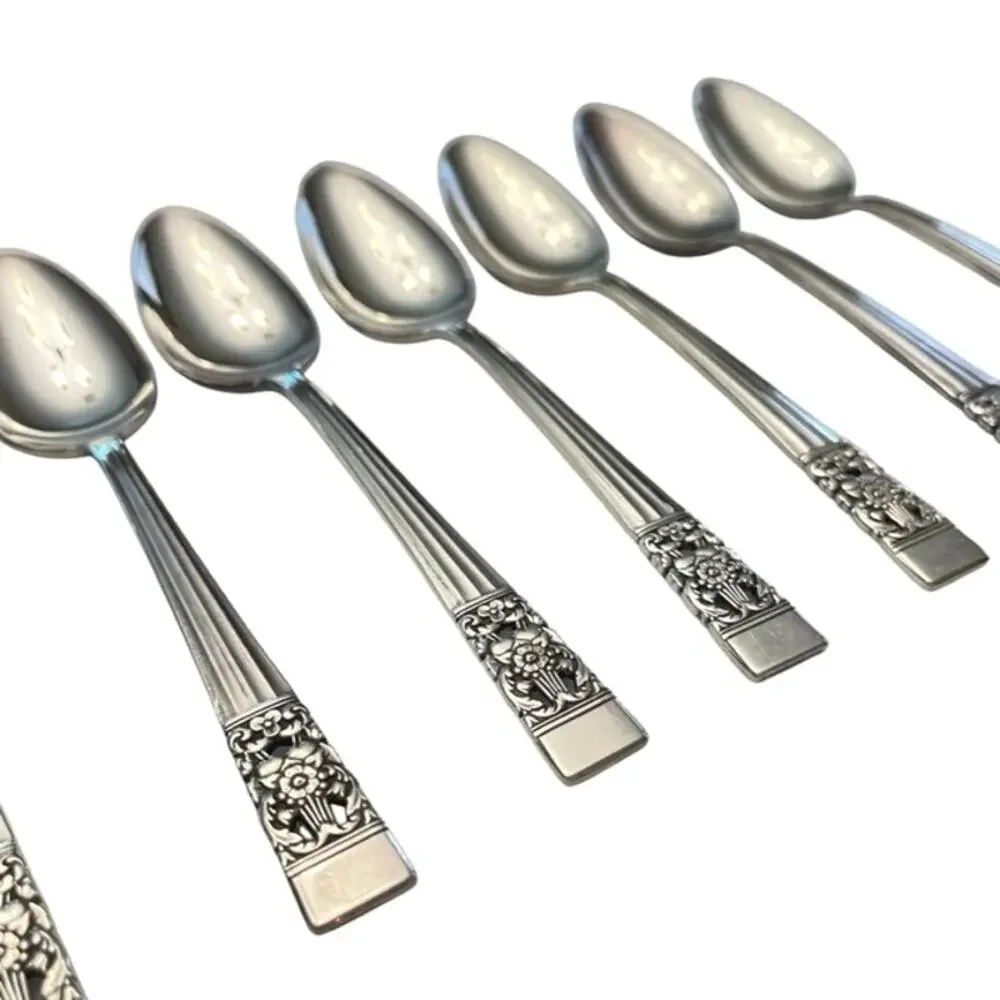 Vintage COMMUNITY Set Of 12 SILVER-PLATED Spoon Set